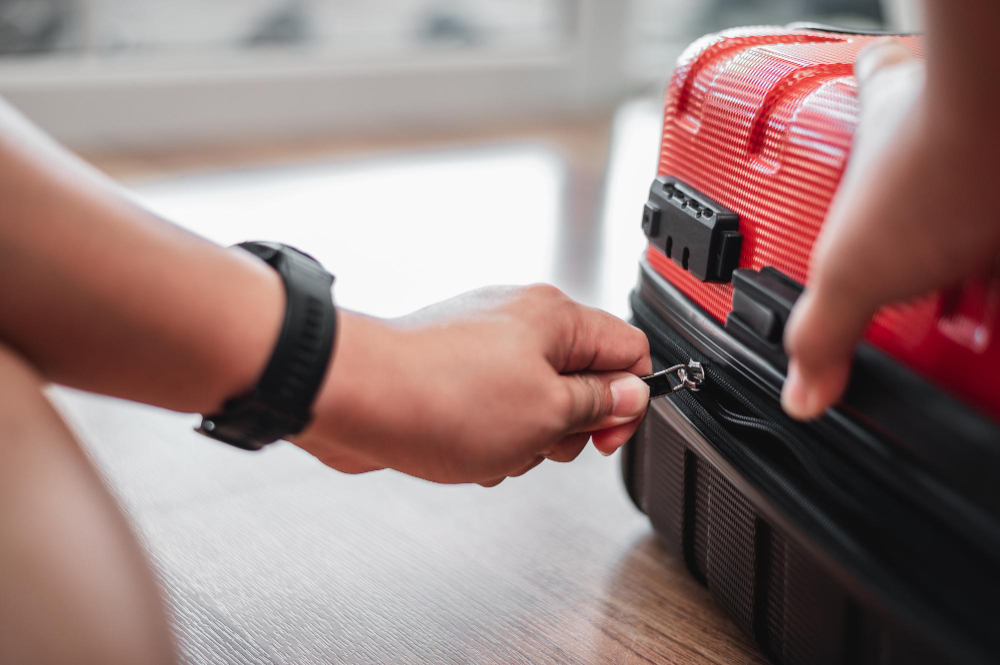 How to Protect Your Belongings While Traveling